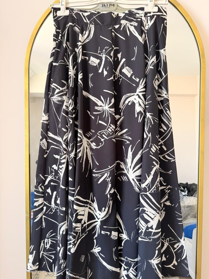 Desenli Siyah Uzun Kadın Etek - Görsel 4