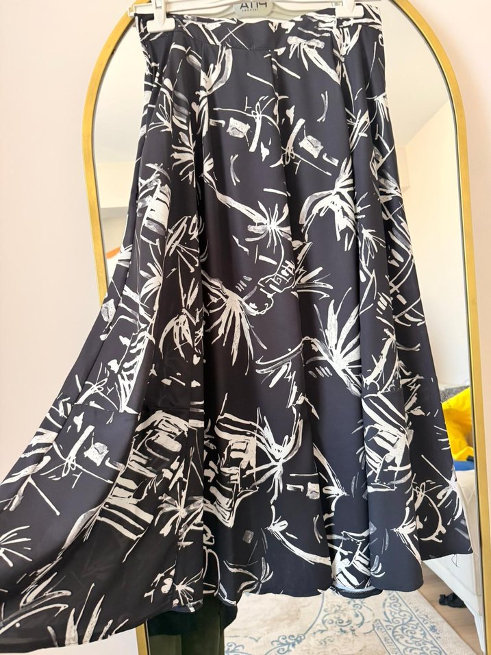 Desenli Siyah Uzun Kadın Etek - Görsel 3