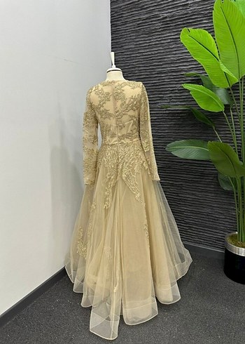 Uzun Kollu Altın İşlemeli Dantel Abiye - Görsel 3