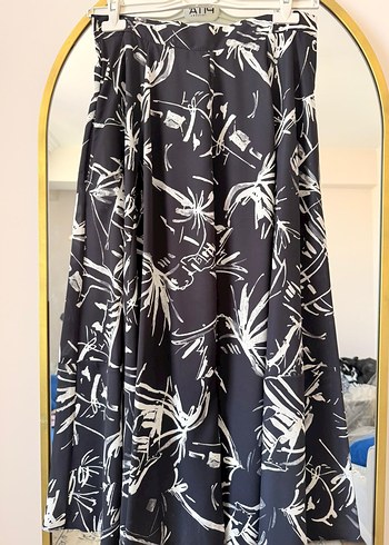 Desenli Piliseli Siyah Uzun Etek - Görsel 4