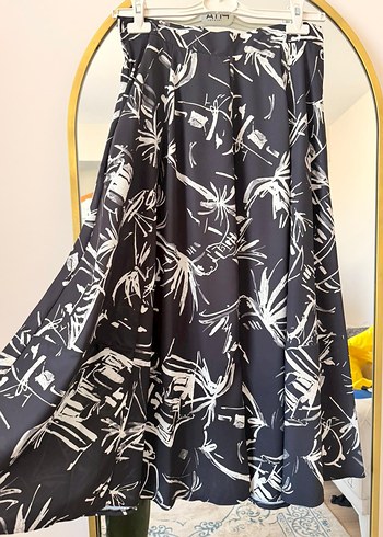 Desenli Piliseli Siyah Uzun Etek - Görsel 3