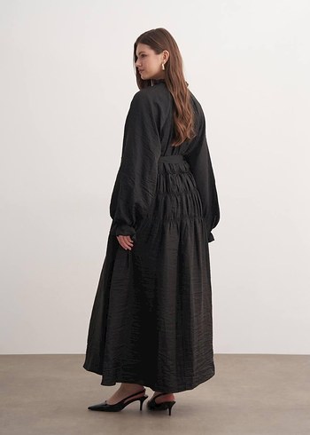Siyah Fırfırlı Uzun Keten Elbise - Görsel 5