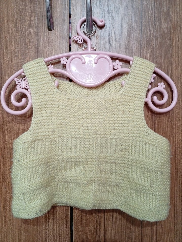 Kız Çocuk Bej Örgü Kolsuz Yelek - Görsel 2