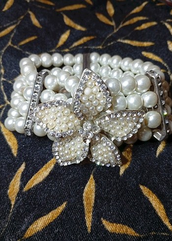 Çiçek Detaylı İncili Kadın Taşlı Bileklik - Görsel 2