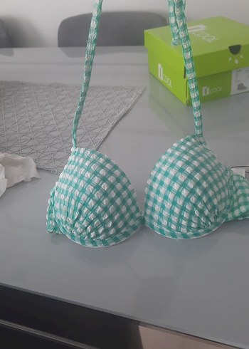36 Beden Turkuaz Kareli Bikini Üstü