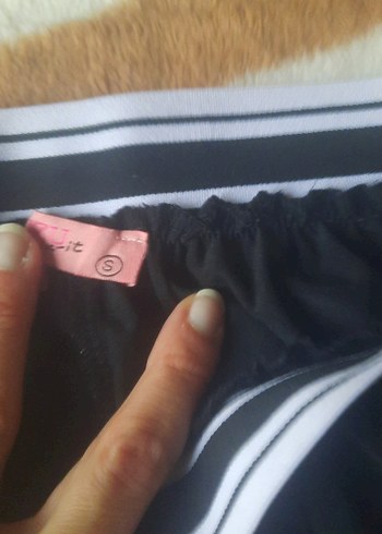 siyah bel lastik detaylı bol kesim pantolon