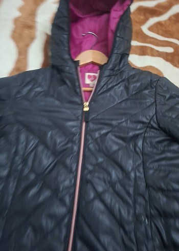 Siyah Kapüşonlu Fermuarlı Kadın Mont - Görsel 4