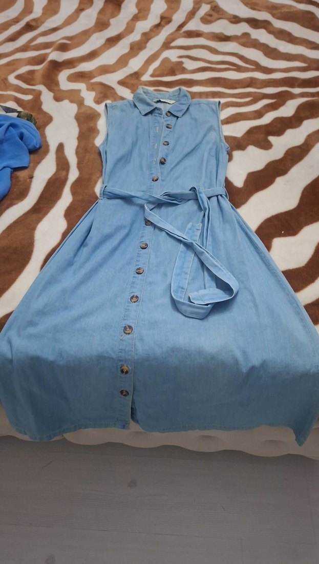 Düğmeli Kolsuz Mavi Uzun Denim Elbise - Görsel 2