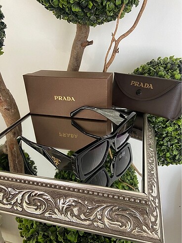 Prada gözlük