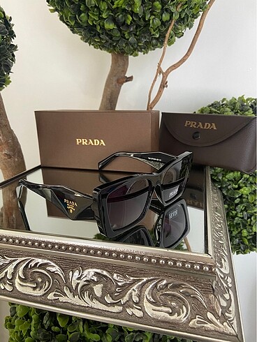 Prada Prada gözlük