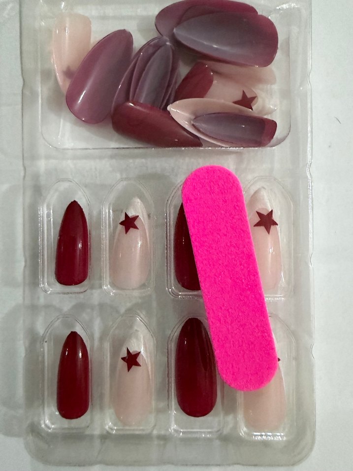 Kırmızı Yıldızlı Takma Tırnak - Görsel 3