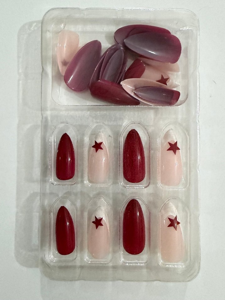 Kırmızı Yıldızlı Takma Tırnak - Görsel 2