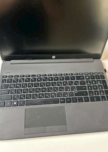 Gri HP Dizüstü Bilgisayar - Görsel 2