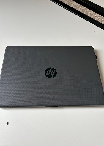 Gri HP Dizüstü Bilgisayar - Görsel 3