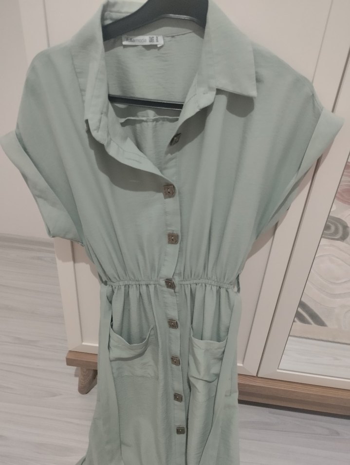 Düğmeli, Kısa Kollu, Salaş Kesim Uzun Elbise - Görsel 2