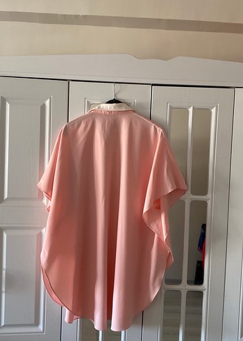 Pembe Dökümlü V Yakalı Bluzu