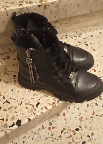 Siyah Platform Topuklu Sokak Stili Kadın Botları - Görsel 3