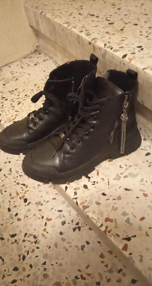 Siyah Platform Topuklu Sokak Stili Kadın Botları - Görsel 2