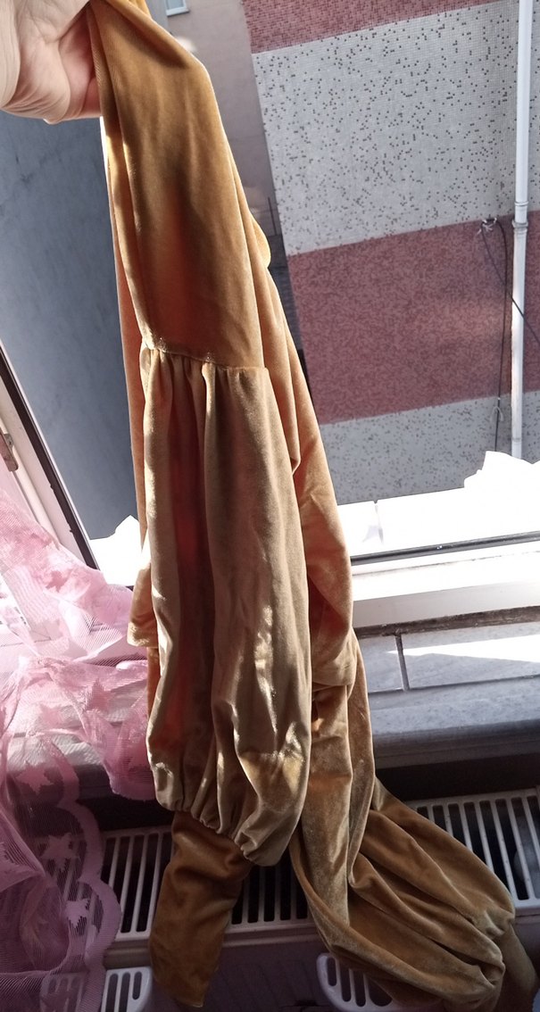 kadife Nakışlı Bej Bluzu - Görsel 3