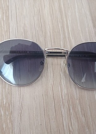 Tommy Hilfiger Güneş gözlüğü