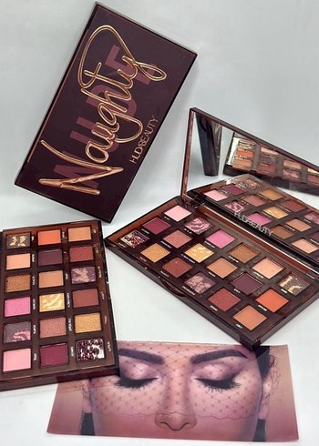 Naughty Huda Beauty Göz Farı Paleti