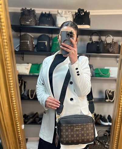 Vakko Çift renkli önü cepli çanta