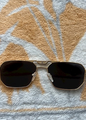 Prada Unisex Altın Desenli Güneş Gözlüğü - Görsel 6