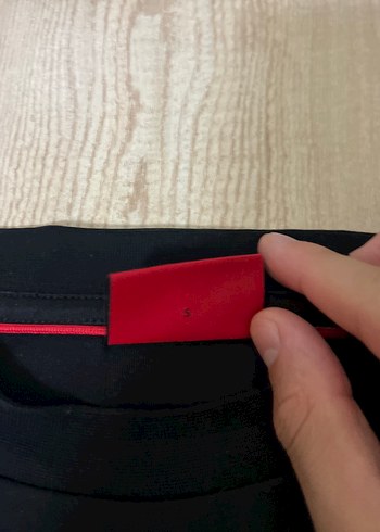 Siyah HUGO Baskılı Erkek Tişört Orijinal S beden - Görsel 5