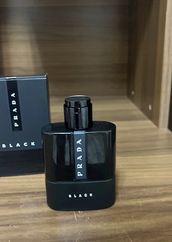 Prada Black Erkek Parfümü - Görsel 6