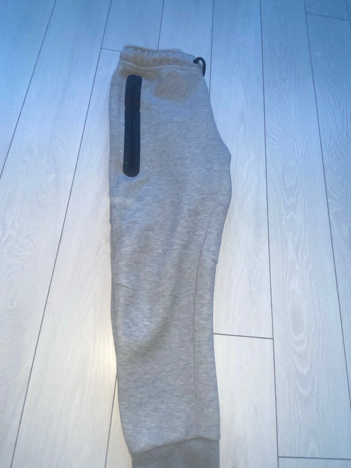 Gri Nike tech - Görsel 2