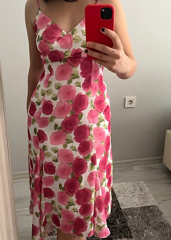 Çiçek Desenli Pembe Midi Elbise