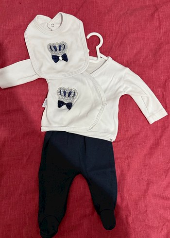 Bebek Erkek Beyaz Sweatshirt ve Lacivert Pantolon Takım - Görsel 2