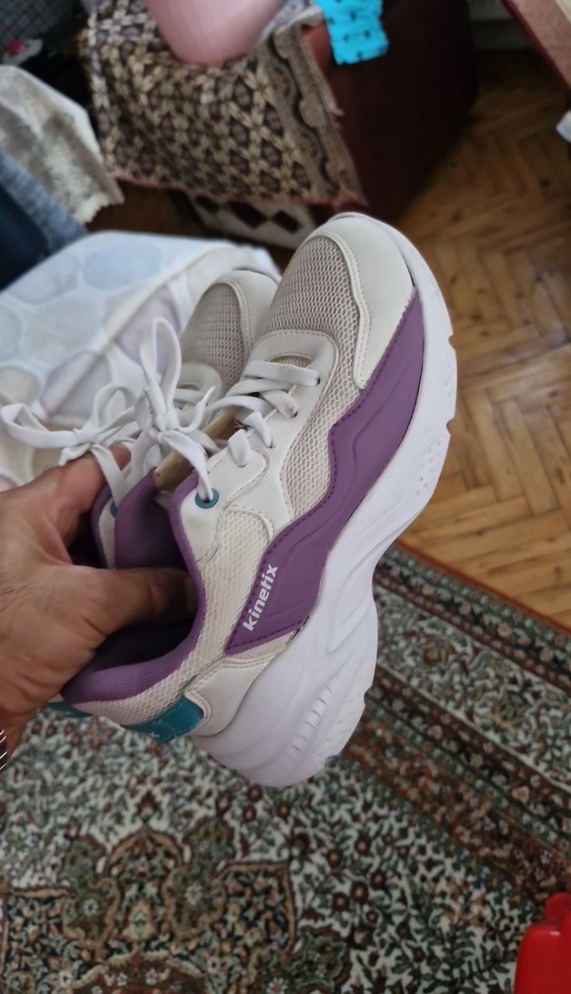 Renkli Detaylı Beyaz Kadın Spor Ayakkabı - Görsel 3