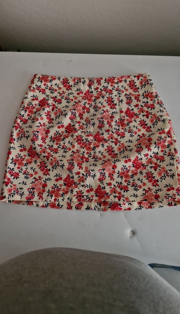 Çiçek Desenli Fermuarlı cebli Mini Etek - Görsel 4