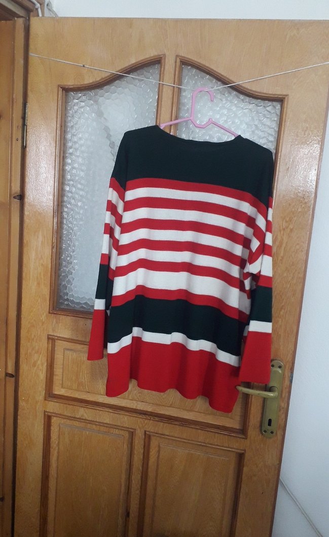 Kırmızı Çizgili Örgü Kadın Kazak - Görsel 2