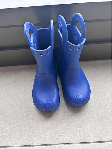 Crocs yağmur çizmesi