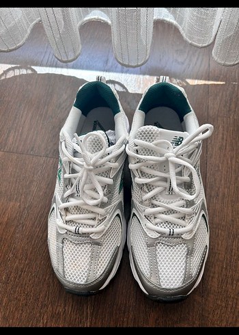 New Balance ürünü
