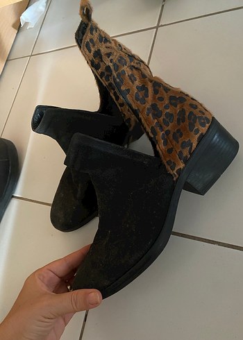 37 Beden Kürklü Leopar Desenli Kahverengi Süet Dolgu Topuk Bot