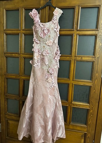 Pembe Dantel İşlemeli Uzun Abiye Elbise
