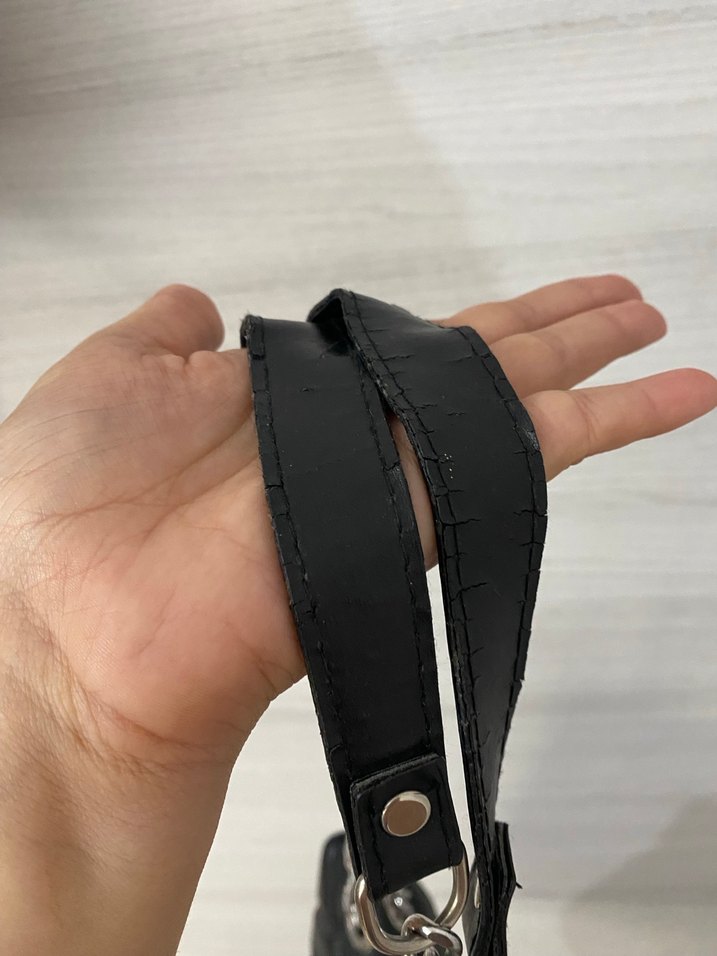 Zincir Detaylı Siyah Deri Kadın Çanta - Görsel 3