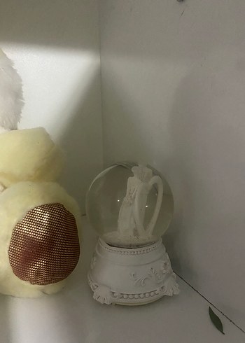 Gri Beyaz Kar Küresi Figürin - Görsel 2