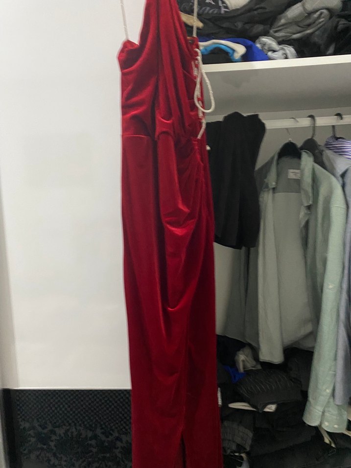 Zincir Detaylı Kırmızı Nakışlı Kadın Broş - Görsel 2