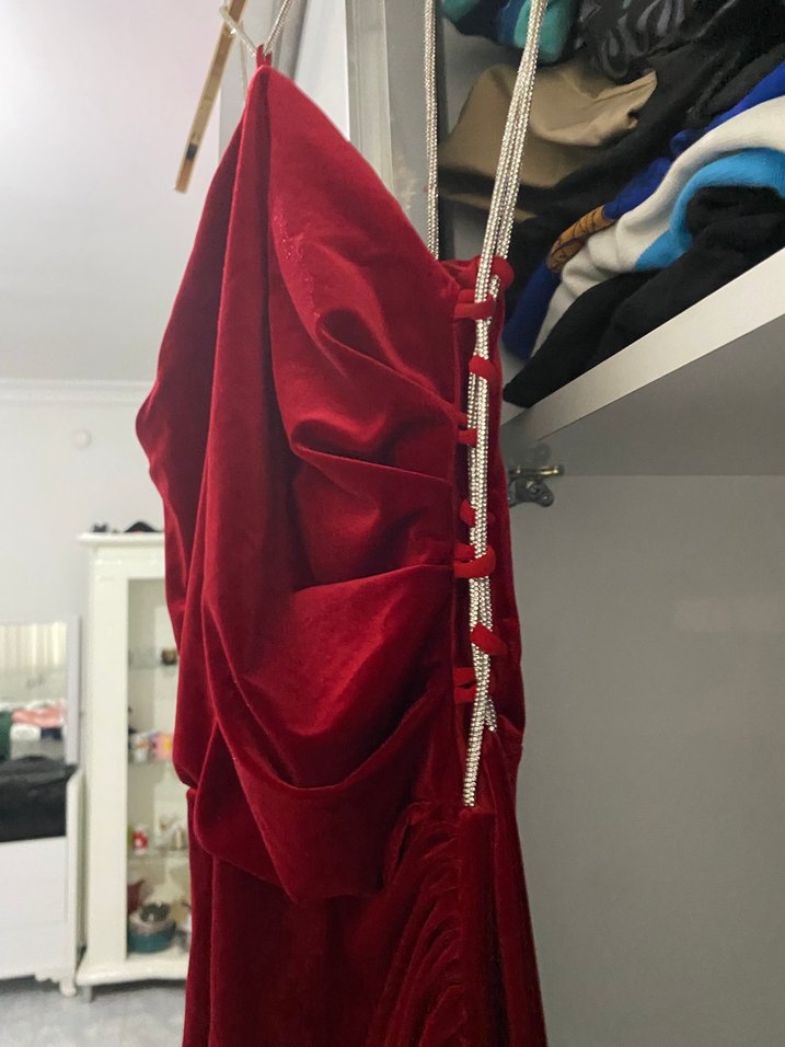 Zincir Detaylı Kırmızı Nakışlı Kadın Broş - Görsel 4