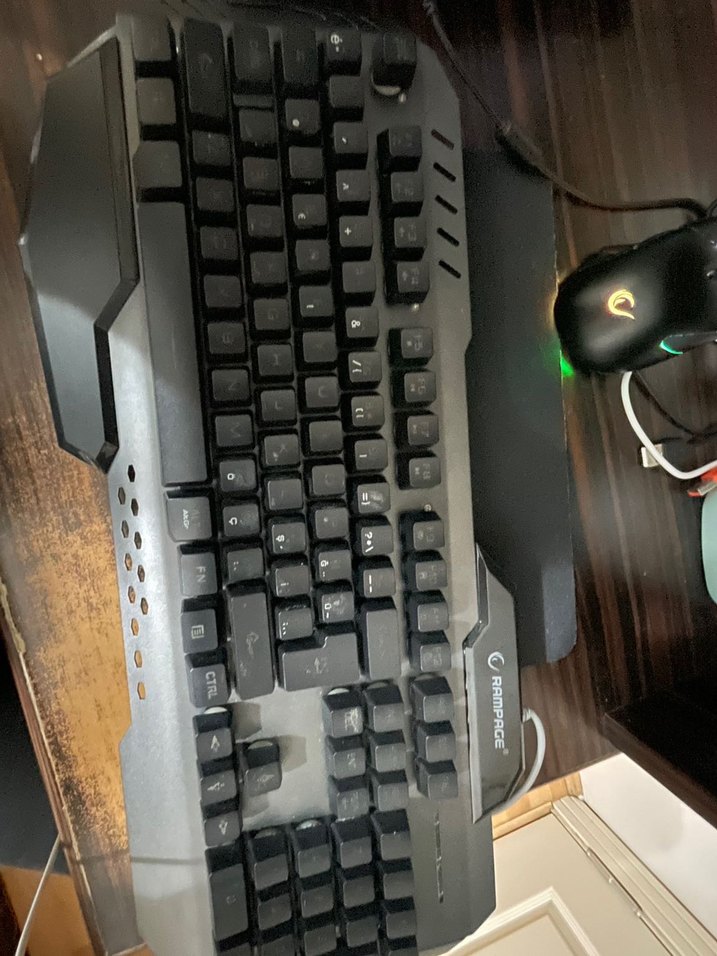 RAMPAGE Çok Renkli Işıklı Mekanik Klavye - Görsel 2