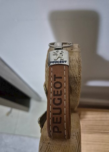 Bej Peugeot Erkek Anahtarlık - Görsel 2
