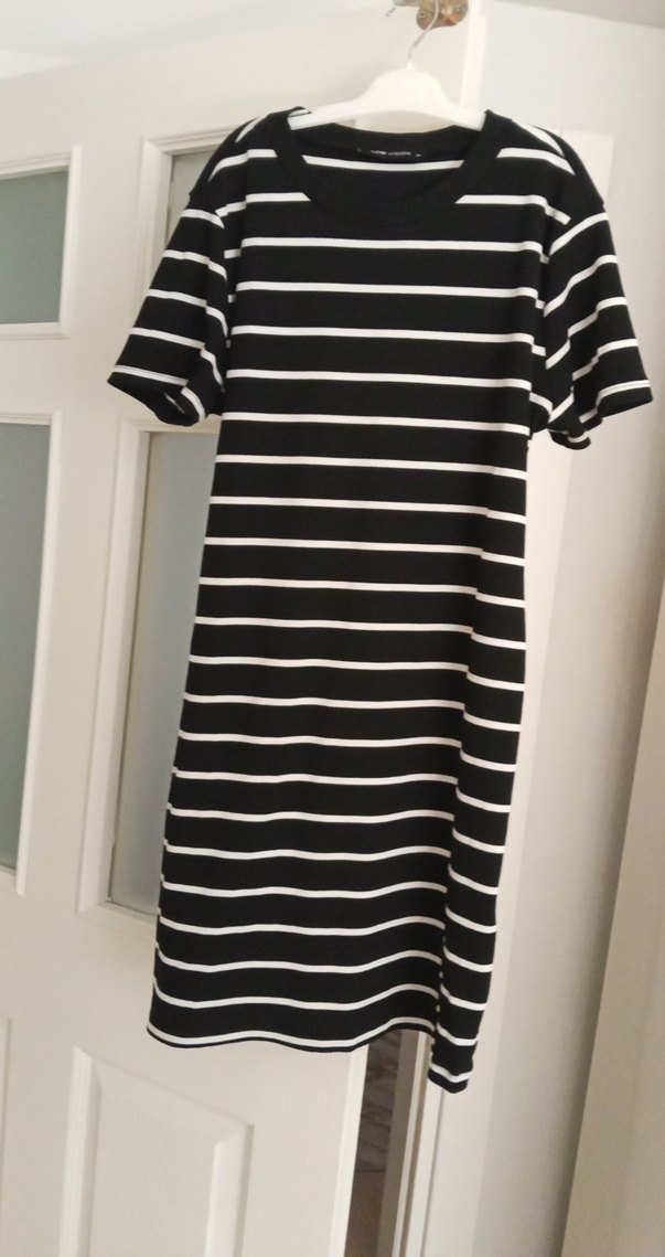 Siyah Beyaz Çizgili Midi Pamuklu Elbise - Görsel 4