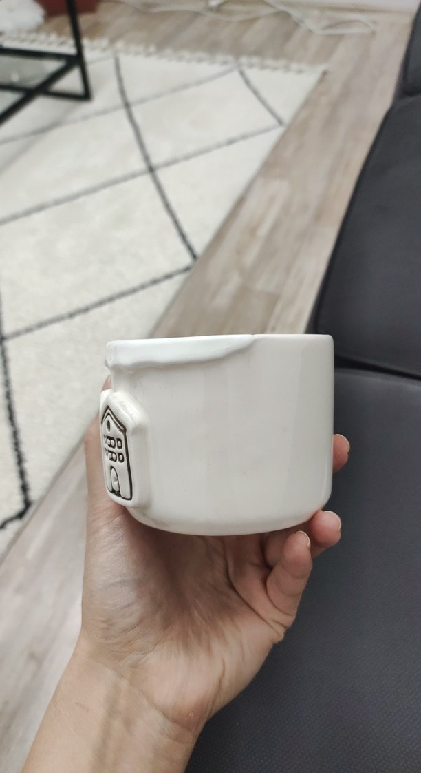 Beyaz Ev Figürlü el yapımı Seramik Kupa - Görsel 4