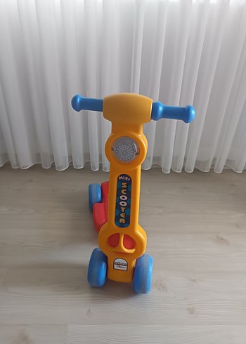Renkli Sarı Çocuk Scooterı