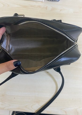 Siyah Deri Kadın Çantası - Görsel 2