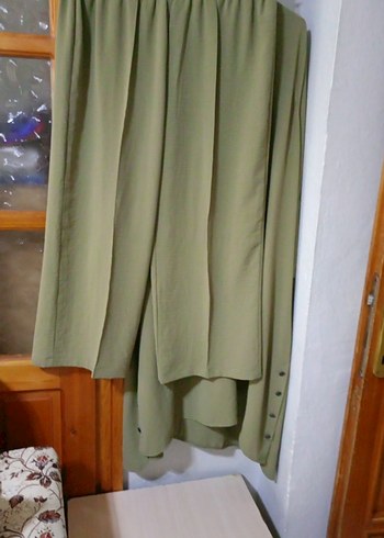 Düğmeli V Yakalı Uzun Kadın Tunik - Görsel 4